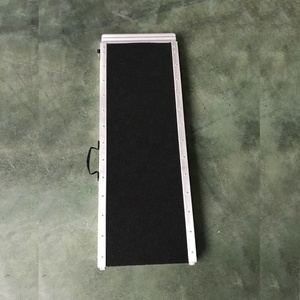Rampa de aluminio ligera <span class=keywords><strong>Rampas</strong></span> <span class=keywords><strong>para</strong></span> perros plegables <span class=keywords><strong>para</strong></span> mascotas utilizadas <span class=keywords><strong>para</strong></span> camiones, <span class=keywords><strong>furgonetas</strong></span> y SUV - Product Image 4