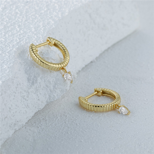 Pendientes Colgantes CANNER S925 de Plata de Ley con Diseño Simple de Gota de Agua y Circonita 5A, Bañados en Oro de 18k - Product Image 6