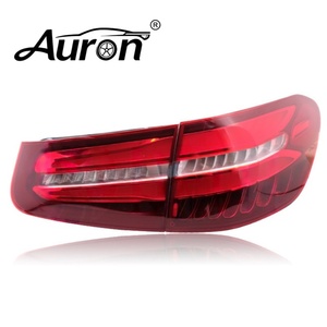 Luces Traseras LED Secuenciales Dinámicas 6000K con Lente Transparente, Nuevo Reequipamiento para Mercedes-Benz GLC W253 2015-2019 - Product Image 2