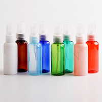 Vente en gros de flacons pulvérisateurs ronds en PET de 30 ml avec pulvérisateur noir/argent/or pour désinfectant, parfum, soin de la peau, sérum, shampoing et utilisation en voyage