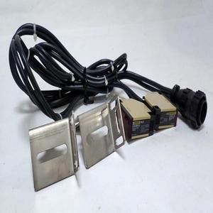 Lotto di <span class=keywords><strong>2</strong></span> Interruttori Fotoelettrici PLC 1-E3JK-5DM1-US e 1-E3JK-5L-US - Product Image 1