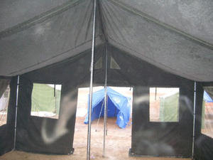 Carpa de Lona Impermeable de Grado Militar, Color Verde Oliva, 4.8x6M, con Postes Metálicos, de Fábrica - Product Image 4