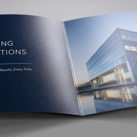 Brochure pliée personnalisée de haute qualité, taille personnalisée disponible, brochure imprimée sur mesure