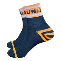 Chaussettes de course à compression respirantes avec logo personnalisé pour hommes et femmes, chaussettes de sport anti-transpiration pour marathon, basketball, randonnée