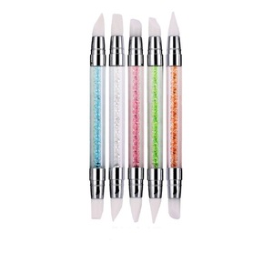 Lot de 5 pinceaux à ongles en silicone avec manche en strass, pointe en caoutchouc pour la peinture, pour la manucure, avec sac en PVC - Product Image 1