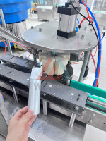 Nouvelle machine de remplissage pneumatique automatique Wejing pour aérosols, canettes métalliques et bouteilles – Remplissage de gaz cosmétique haute efficacité – Prix usine