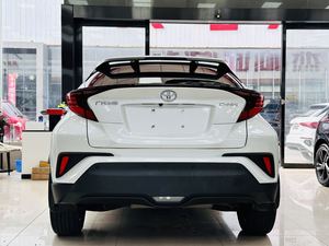 Toyota <span class=keywords><strong>CH</strong></span>-<span class=keywords><strong>R</strong></span> <span class=keywords><strong>2021</strong></span>, SUV de luxe 20L, peinture d'origine blanche, 35 000 km, bien entretenu - Product Image 4