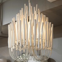 Lustre LED moderne de style bohème, réglable en hauteur, en métal noir et blanc, avec éléments en bois, garantie 5 ans, angle de faisceau 360°