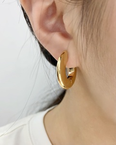 <span class=keywords><strong>Orecchini</strong></span> a Cerchio in <span class=keywords><strong>Oro</strong></span> Massiccio 18K per Donne, Vero <span class=keywords><strong>Oro</strong></span> Giallo 18K, <span class=keywords><strong>Orecchini</strong></span> Chunky Huggie, <span class=keywords><strong>Gioielli</strong></span> in <span class=keywords><strong>Oro</strong></span> Massiccio 3D, <span class=keywords><strong>Gioielli</strong></span> Au750 - Product Image 3