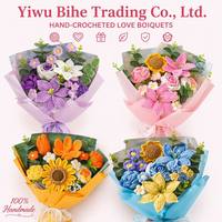 BH Cross-Border China Valentinstag Hochwertige Künstliche Blumen Handgebundener Handgefertigter Rosen-Lilien-Tulpen-Strickgarn-Blumenstrauß