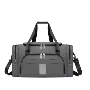 Sac de sport décontracté de grande taille avec logo personnalisé Matériau écologique et durable en polyester et nylon Fermeture à glissière résistante à l'eau - Product Image 1