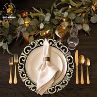 Assiettes de présentation noires en plastique de 13 pouces pour la décoration de mariages et de fêtes