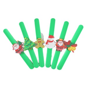 Un nuevo regalo de fiesta barato exquisito de moda de dibujos animados lindo hecho de pulsera de material de silicona - Product Image 3