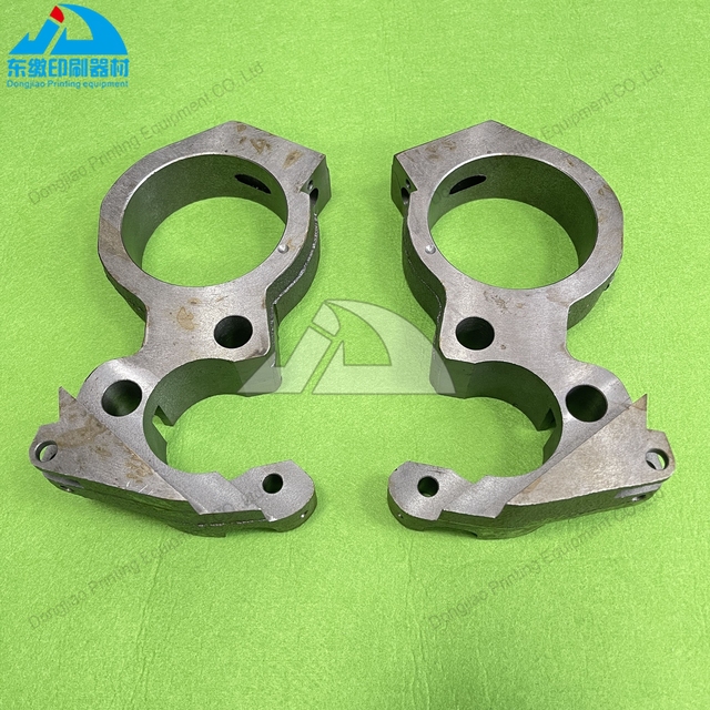 1 Pair Printing Machinery Spare Parts Ink Roller Holder for Roland R900 Printing Machine