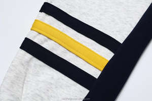 Benutzer definierte LOGO Fußball trikot Polyester Schwarz Trendy Striped Pattern Sublimation Klassisches Retro Fußball American Olive Jersey - Product Image 4