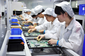 Servidor de armazenamento Suporta dois processadores AMD <span class=keywords><strong>EPYC</strong></span> 9004 (Genoa) - Product Image 2