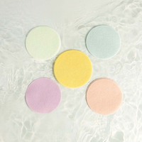 Populaire en Thaïlande : Tampon tonifiant semi-gel coloré jaune, concept rafraîchissant semi-gel, en tissu non-tissé à base de matériaux secs