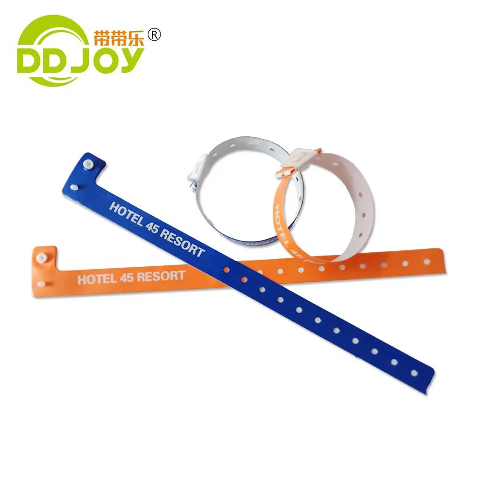 Barato Hotel pulsera en forma de L tamaño adulto colorido PVC/vinilo Pulseras