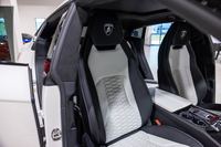 Occasion 2022 pour Urus SUV AWD Automatique Sièges en Cuir ACC Pneus R19 Conduite à Gauche Toit Ouvrant Feux LED