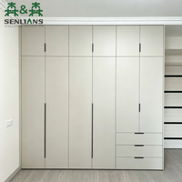 Fabrikpreis Moderner Umweltfreundlicher Freistehender Holz-Kleiderschrank mit 5+ Schubladen für Apartment- und Villenschlafzimmer-Möbel