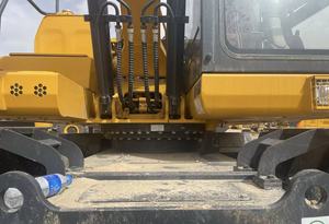 Excavatrice sur pneus jaune, équipement de construction robuste avec moteur Yanmar, puissance de 180 kW, forte puissance de creusement - Product Image 3