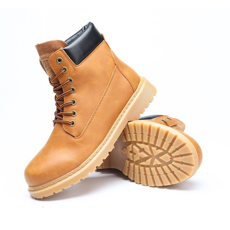 Пара стильных теплых удобных уличных ботинок Martin для мужчин