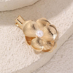 Accessoires de cheveux tendance, pinces à cheveux pour femmes, pinces à cheveux en métal avec perles et fleurs pour femmes et filles - Product Image 4