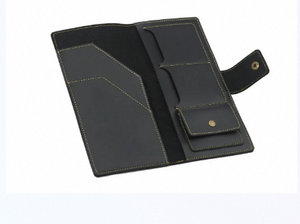 Portefeuille de voyage écologique en cuir de vachette imprimé pour passeport et cartes - Product Image 3