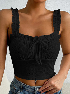 Top corto tipo camisola para mujer, de algodón, negro liso, estilo vintage, con bordado de ojales, tirante con volantes, lazo y fruncido, corte ajustado, venta al por mayor OEM - Product Image 3