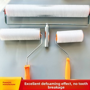 Rouleau anti-mousse industriel à pointes, avec cadre à dégagement rapide, éliminateur de bulles à aiguilles en plastique pour sols en époxy et ciment autolissant - Product Image 5
