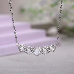 Collana con Ciondolo a Cinque Cuori Mobili per Donne, Elegante Catena per Clavicola, Gioielli alla Moda - Product Image 3