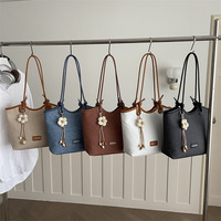 Sac fourre-tout en toile pour femme, style coréen 2026, avec pendentif fleur 3D, en PU, grande capacité, pour usage quotidien