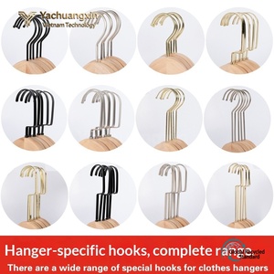 ไม้แขวนเสื้อไม้พร้อมตะขอโลหะสีดำทรงกลมสำหรับใช้ในบ้าน - Product Image 3