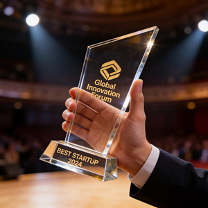 Trophée de compétition d'entreprise - Trophée en acrylique pyramidal écologique gravé en ombre pour les récompenses de conférence, le défi de l'innovation, le prix - Product Image 3