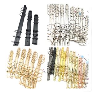 Les fabricants vendent une vaste gamme de dossiers en métal à six trous avec clip pour ordinateur portable pour l'école. - Product Image 6