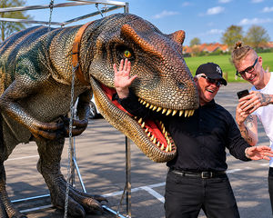Costume de dinosaure sur mesure pour fête d'Halloween d'horreur, taille réelle, avec structure métallique et commande manuelle, pour parcs à thème intérieurs/extérieurs - Product Image 3
