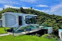 Casa Cápsula Prefabricada de 2 Pisos, Diseño Nuevo, Lista para Usar, 100% Preinstalada en Fábrica con Material de Alta Resistencia