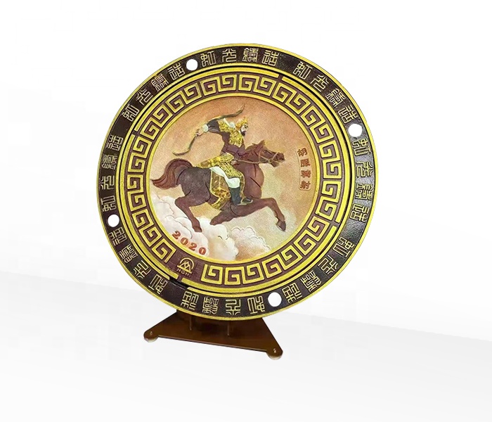 Предупреждающая цепь дорожного движения из пластиковых звеньев