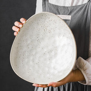 Platos triangulares japoneses plato de postre de cerámica en bruto platos de ensalada y fruta diseño de vajilla de cerámica creativa Retro hecha de arcilla - Product Image 4