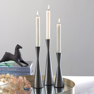 Vente en gros d'ornements de bougeoirs en stock avec une taille fine, accessoires pour dîners romantiques à la chandelle de la Saint-Valentin - Mages - Product Image 4