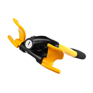 Nuevo Bloqueo Antirrobo para Volante de Coche en Forma de U de Acero Amarillo, Portátil, con 2 Llaves, Incluye Bloqueo para Cinturón de Seguridad para Camiones, SUVs y Furgonetas - Product Image 3