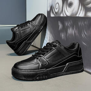 รองเท้าวิ่งและเดินผู้ชายสไตล์เรโทรสปอร์ตสุดฮิตปี 2026  กันลื่น ใส่สบาย คุณภาพสูง แบบผูกเชือก เหมาะสำหรับฤดูหนาวและฤดูใบไม้ผลิ - Product Image 5