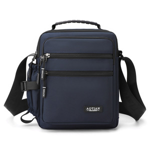 Nouveau sac de poitrine pour homme de style vintage, multifonctionnel, pour le sport et la course à pied, grande capacité, sac messager décontracté - Product Image 3