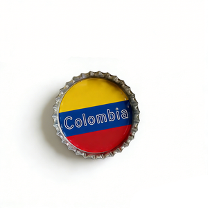 Magnete da Frigo in Latta con Tappo di Bottiglia in Metallo, Souvenir Turistico di Paesi Diversi: Bhutan, Colombia, San Andres, Jakarta, Oregon - Product Image 1