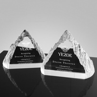 Usine personnalisé montagne forme K9 cristal trophée affaires Souvenir cadeau trophée d'honneur