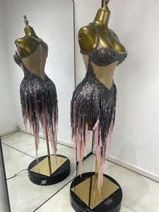 Abito Estivo Aderente al Corpo al Ginocchio in Fibra di Poliestere - Un Glamour Seraio per un Look Sensuale (XL) - Product Image 2