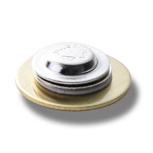 Pin de Solapa Personalizado con Logotipo en Esmalte Duro y Suave, Magnético, con Resina Epoxi - Product Image 3