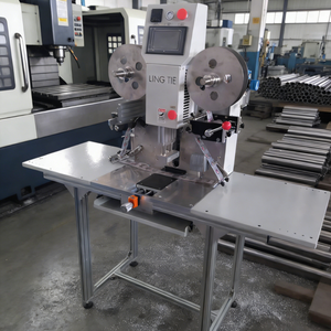 Imprimante d'étiquettes à transfert thermique automatique de qualité professionnelle |   Système rouleau à rouleau |   Traitement des semelles intérieures/du linge de maison/des gants - Product Image 1