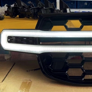 กระจังหน้าสีดำเงาแบบเปียโน พร้อมไฟ LED แบบไดนามิกสำหรับ <span class=keywords><strong>Ford</strong></span> <span class=keywords><strong>Everest</strong></span> Next Gen (<span class=keywords><strong>2022</strong></span> 2023 2024 2025 2026) - Product Image 3