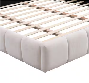 <span class=keywords><strong>Letto</strong></span> King Size <span class=keywords><strong>con</strong></span> Struttura in Legno, Imbottito in Ciniglia, <span class=keywords><strong>con</strong></span> <span class=keywords><strong>Testiera</strong></span> Trapuntata Quadrata e Base a Piattaforma - Product Image 4